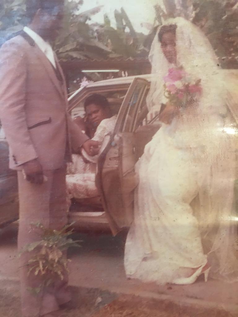 The bride arriving on the wedding day